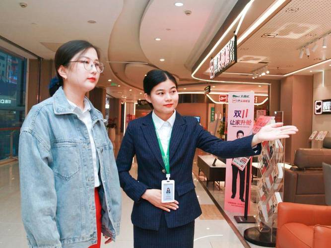 华南新希望服务荣获2022广西物业服务口碑榜"行业标杆"等荣誉